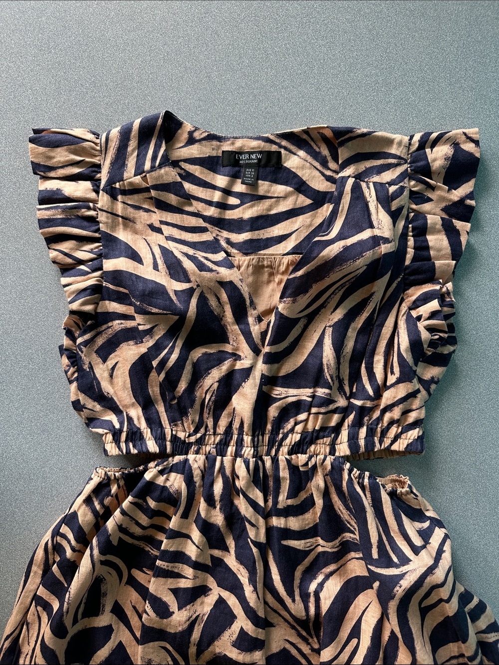 EVER NEW | WOMENS | CUT OUT DRESS | SIZE 6